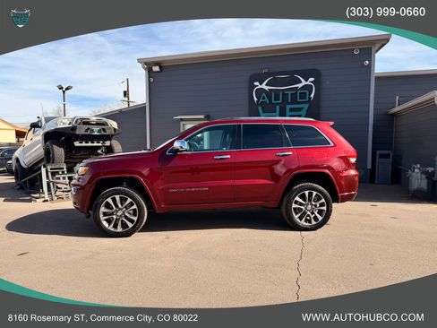 Used 2017 Jeep Grand Cherokee Overland w/ Jeep Active Safety Group AWD/4WD image 8