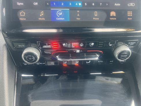 Used 2021 Jeep Grand Cherokee L Overland w/ Luxury Tech Group IV image 36