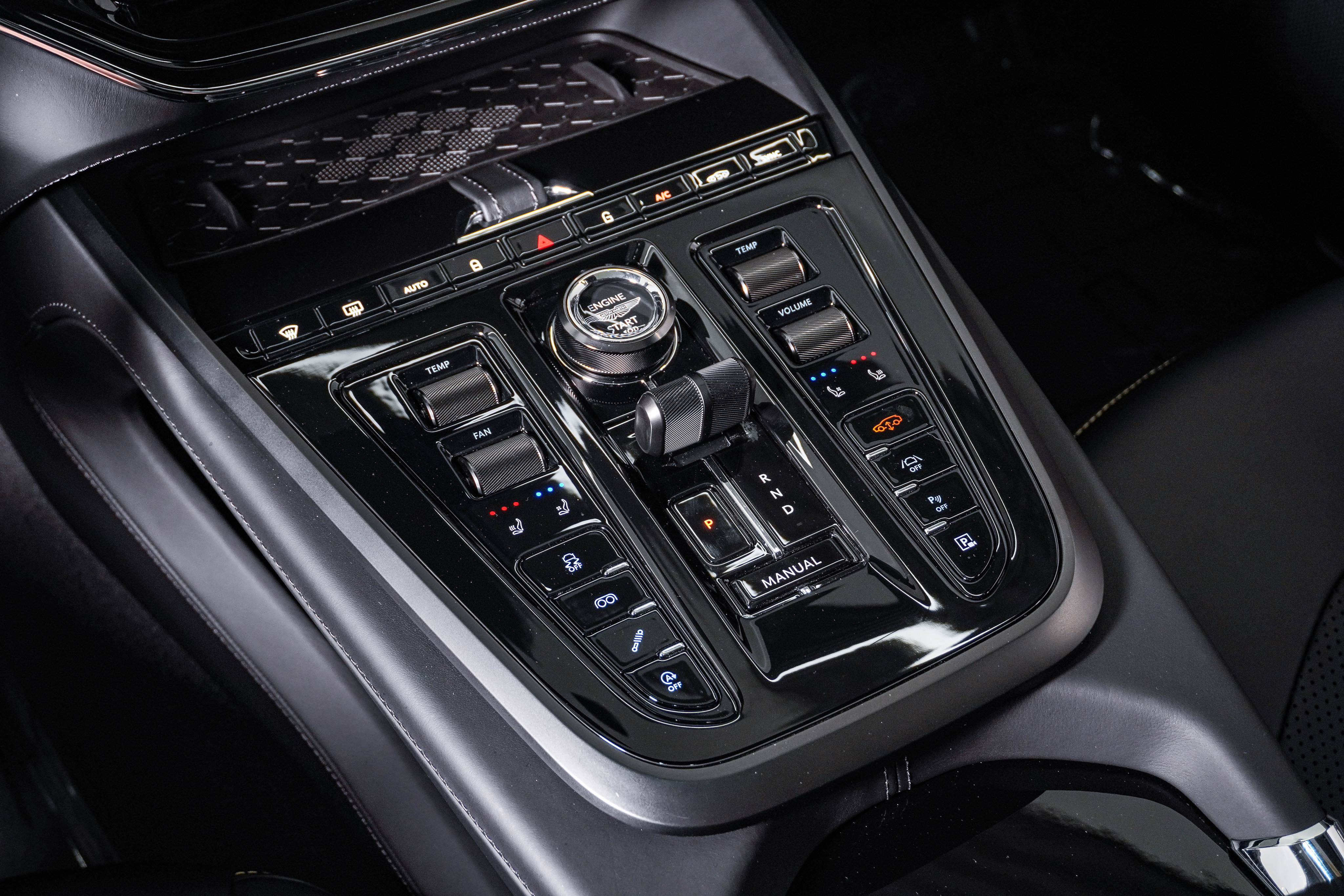 Used 2026 Aston Martin DBX 707 AWD/4WD image 29