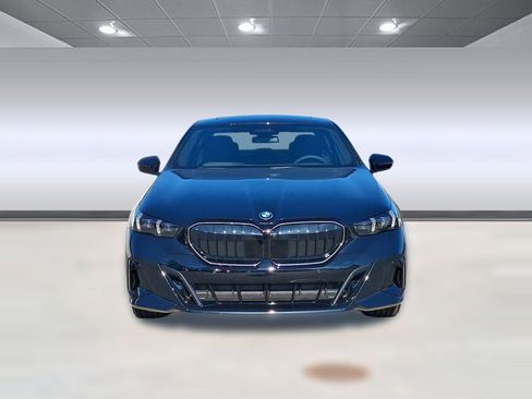 New 2026 BMW 540i xDrive w/ M Sport Package image 6