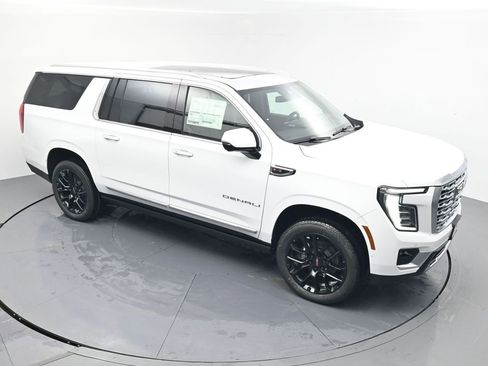 New 2026 GMC Yukon XL Denali image 29