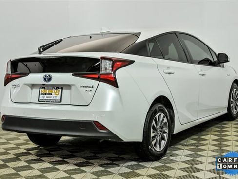 Used 2021 Toyota Prius XLE image 8