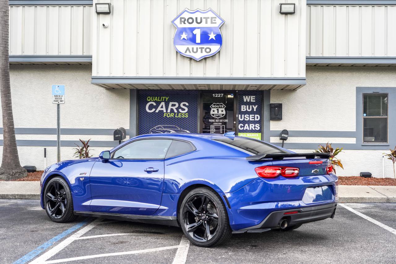 Used 2020 Chevrolet Camaro LT RWD image 3