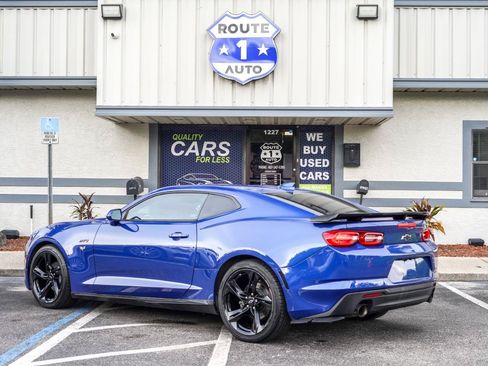 Used 2020 Chevrolet Camaro LT RWD image 3