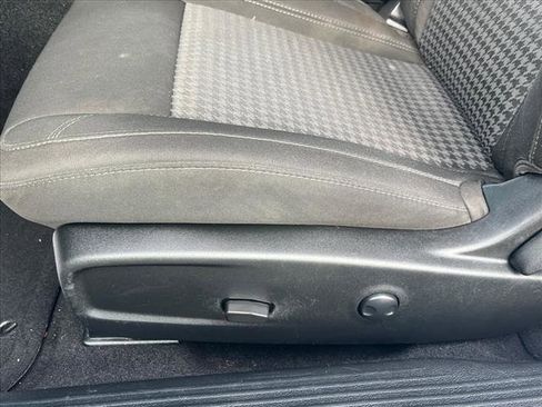 Used 2022 Dodge Challenger SXT w/ Blacktop Package image 36