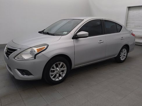 Used 2018 Nissan Versa SV w/ SV Special Edition Package FWD image 2