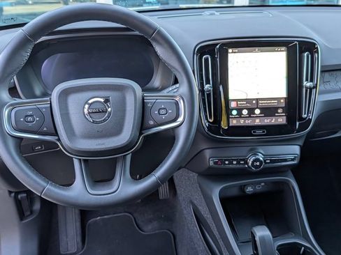 Used 2025 Volvo EX40 Core w/ Climate Package AWD/4WD image 3