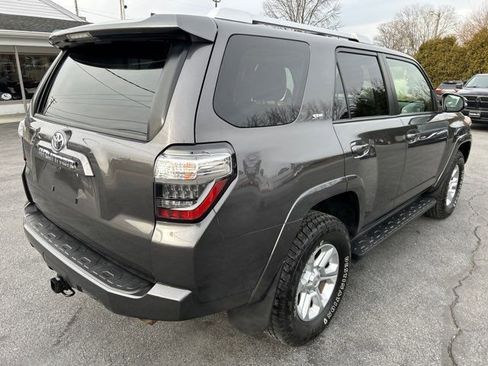 Used 2018 Toyota 4Runner SR5 Premium image 12