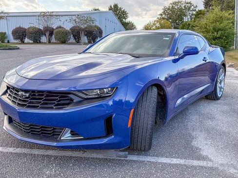Used 2021 Chevrolet Camaro LT w/ RS Package image 7
