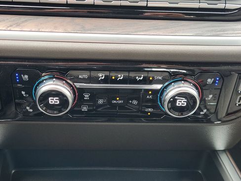 New 2026 GMC Sierra 1500 SLT w/ SLT Premium Package image 23