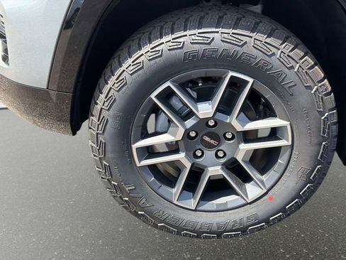 New 2026 GMC Terrain AT4 w/ Convenience Package III AWD/4WD image 10