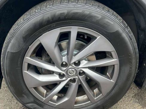 Used 2016 Nissan Rogue SL w/ SL Premium Package image 16