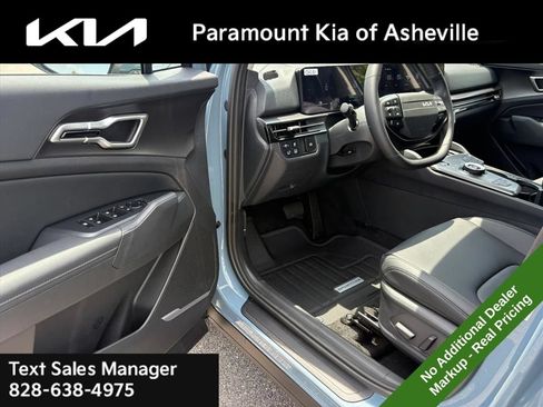 New 2026 Kia Sportage EX w/ EX Panoramic Sunroof Package AWD/4WD image 17