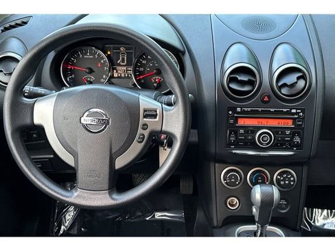 Used 2013 Nissan Rogue S image 16