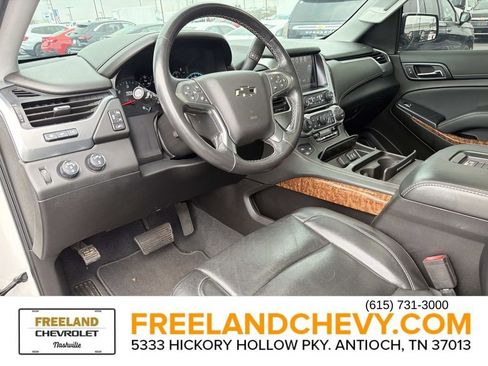 Used 2020 Chevrolet Suburban Premier AWD/4WD image 30