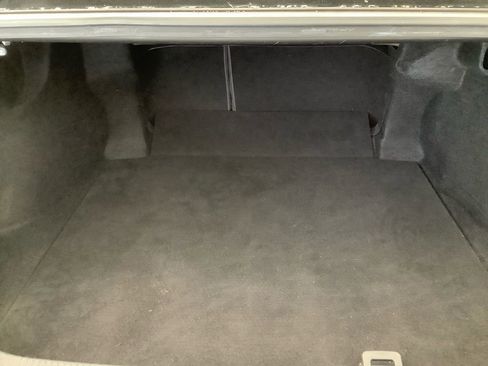 Used 2018 Toyota Camry LE image 30