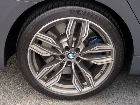 Used 2022 BMW M760i xDrive AWD/4WD image 16
