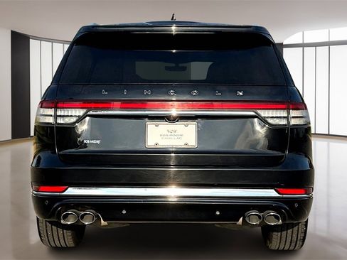 Used 2023 Lincoln Aviator Black Label w/ Dynamic Handling Package image 4