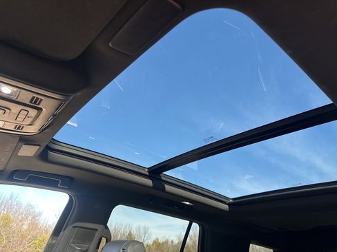 Used 2022 Cadillac Escalade Sport w/ Touring Package image 27