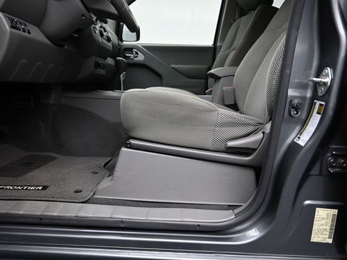 Used 2021 Nissan Frontier SV image 21