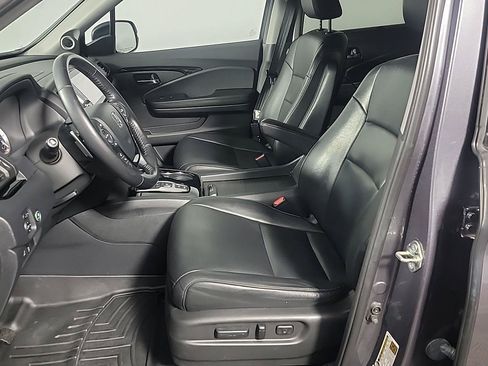 Used 2016 Honda Pilot Touring image 20