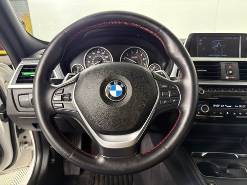 Used 2018 BMW 330i Sedan w/ Shadow Sport Edition image 15