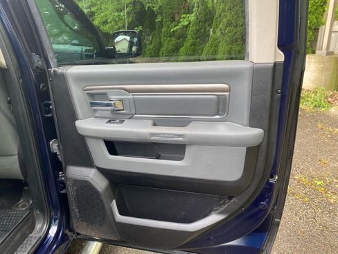 Used 2017 RAM 1500 Classic SLT AWD/4WD image 21