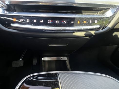 Used 2025 Cadillac Lyriq Sport image 27