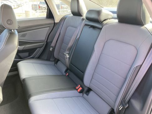 Used 2026 Volkswagen Jetta SE image 27