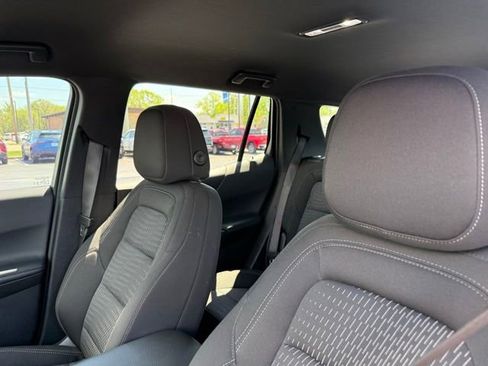 Used 2025 Chevrolet Equinox LT FWD image 9