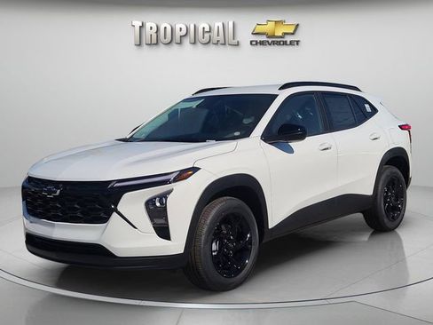 New 2026 Chevrolet Trax LT w/ Midnight Edition FWD image 1