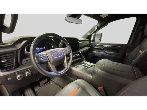 Used 2024 GMC Sierra 2500 AT4 AWD/4WD image 10