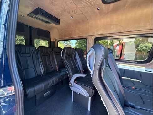 Used 2023 Mercedes-Benz Sprinter 2500 image 19