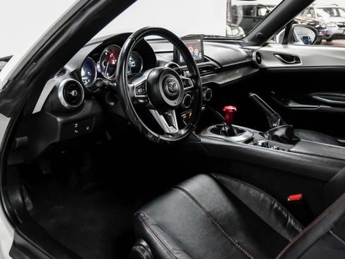 Used 2018 MAZDA MX-5 Miata RF Grand Touring RWD image 3