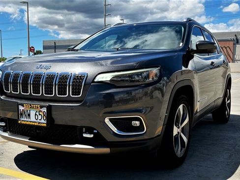 Used 2021 Jeep Cherokee Limited w/ Elite Package FWD image 2