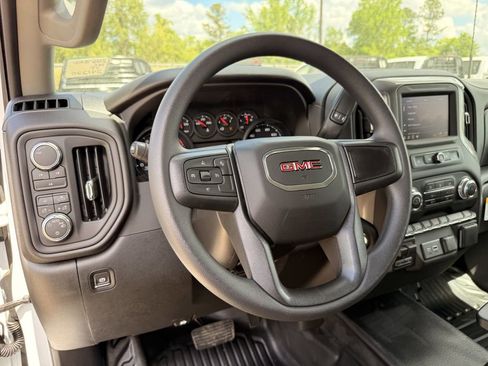 New 2026 GMC Sierra 2500 Pro w/ 1SA Pro Safety Plus Package AWD/4WD image 15