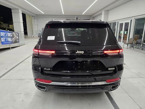 New 2025 Jeep Grand Cherokee Overland AWD/4WD image 5