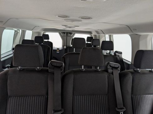 Used 2018 Ford Transit 350 XLT image 21