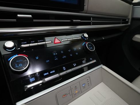 Used 2024 Hyundai Santa Fe SEL FWD image 21