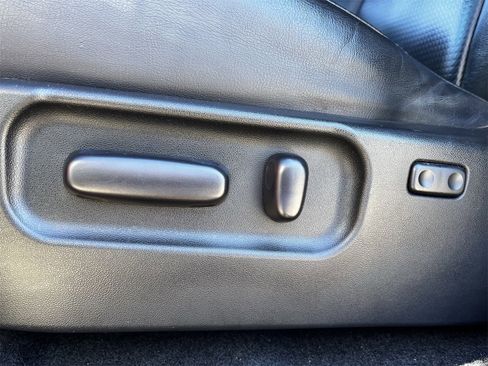 Used 2022 Toyota Tacoma TRD Off-Road w/ TRD Premium Off Road Package image 25