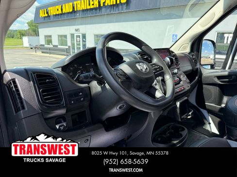 Used 2025 RAM ProMaster 2500 w/ Convenience Group FWD image 4