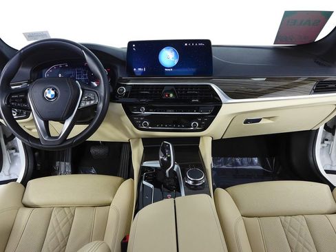 Certified 2023 BMW 530i 530i w/ Convenience Package image 24