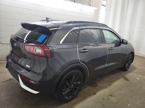 Used 2019 Kia Niro S Touring FWD image 5