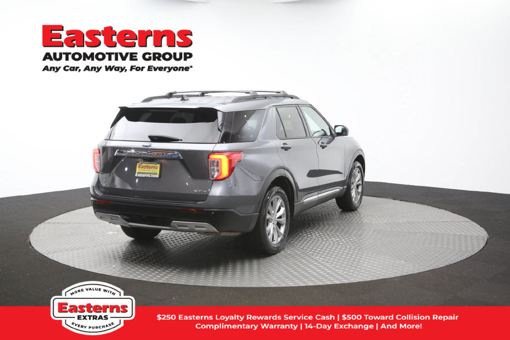 Used 2023 Ford Explorer XLT w/ Equipment Group 202A AWD/4WD image 41