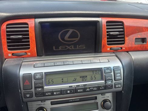 Used 2002 Lexus SC 430 Convertible RWD image 18