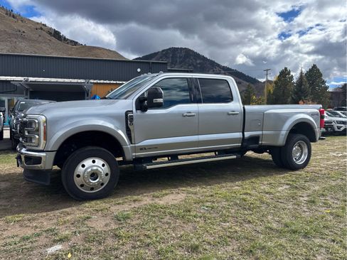 Used 2024 Ford F450 Lariat w/ Camper Package image 4