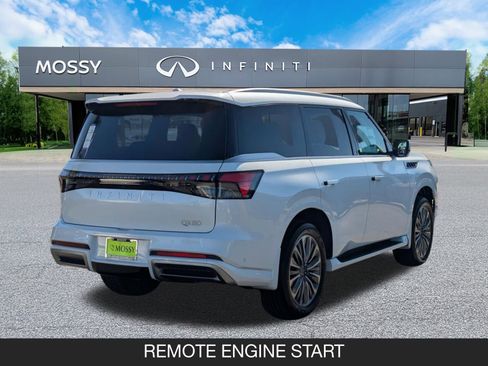 New 2026 INFINITI QX80 Luxe image 8
