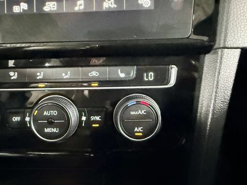 Used 2018 Volkswagen GTI Autobahn FWD image 41