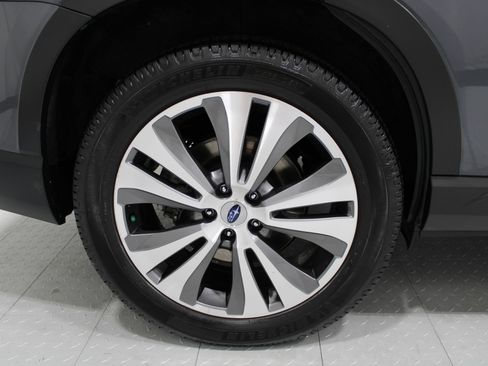 Used 2022 Subaru Ascent Limited w/ Technology Package AWD/4WD image 5
