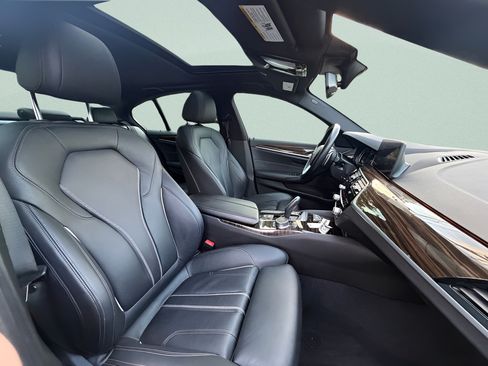 Used 2019 BMW 540i xDrive AWD/4WD image 16